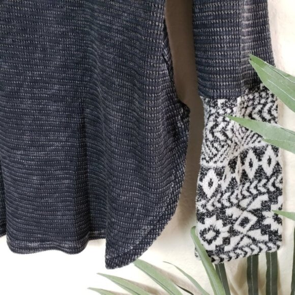 American Able Boho Chic Long Sleeve Knit Ethnic Cuff Thermal Top size M Western - Picture 13 of 14
